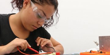El Gobierno regional subvenciona 33 proyectos de innovación en FP para desarrollar en 27 centros educativos de la Comunidad Autónoma