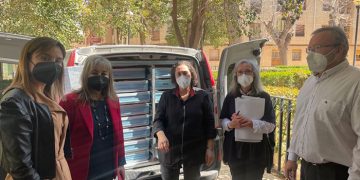 El Gobierno regional y el Ayuntamiento de Quintanar del Rey ponen en marcha un servicio de comidas a domicilio para personas mayores