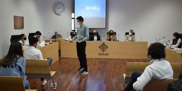 El IES Julián Zarco, de Mota del Cuervo, ganador de la IV Olimpiada de Debate Jurídico Empresarial de la UCLM