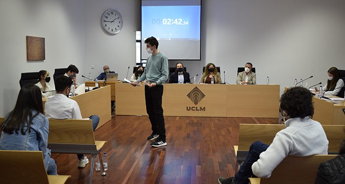 El IES Julián Zarco, de Mota del Cuervo, ganador de la IV Olimpiada de Debate Jurídico Empresarial de la UCLM