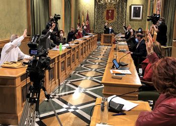 El Pleno del Ayuntamiento de Cuenca aprueba por unanimidad nombrar Hijo Predilecto al médico José Ramón Izquierdo Sanz El Pleno del Ayuntamiento de Cuenca aprueba por unanimidad nombrar Hijo Predilecto al médico José Ramón Izquierdo Sanz