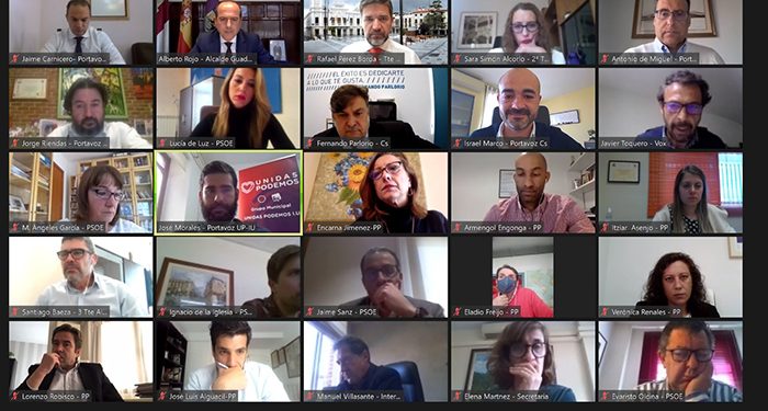 El Pleno del Ayuntamiento de Guadalajara reprueba de urgencia al portavoz de VOX por sus “expresiones machistas” a la portavoz del PSOE, Sara Simón