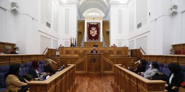 El presidente de las Cortes regionales destaca que “los avances en igualdad miden si avanzamos hacia una democracia mejor”