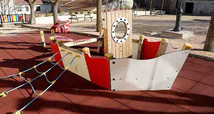 Fuentenovilla renueva sus parques infantiles 1 Fuentenovilla renueva sus parques infantiles