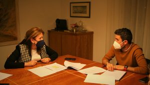 Fuentes apoya a la asociación “Usuarios del AVE Cuenca” y les insta a movilizarse