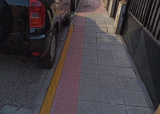 IU Azuqueca denuncia los problemas que existen en el barrio de Vallehermoso