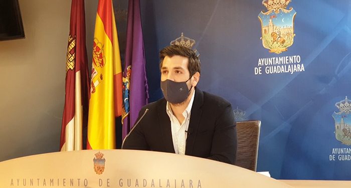 El PP en el Ayuntamiento de Guadalajara propone controlar los excrementos en las calles y parques de la ciudad con un banco de ADN canino 1 José Luis Alguacil