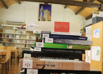 La Biblioteca de Fuentenovilla consulta a sus socios para la adquisición de nuevos fondos