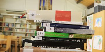La Biblioteca de Fuentenovilla consulta a sus socios para la adquisición de nuevos fondos