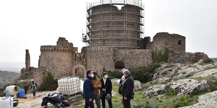La Diputación de Cuenca comienza las obras de restauración de la torre del homenaje y la muralla del conjunto histórico de Moya