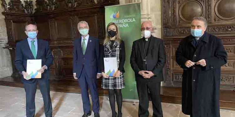 La Fundación Iberdrola España firma un convenio con Ayuntamiento y Cabildo para la iluminación ornamental exterior de la Catedral de Sigüenza