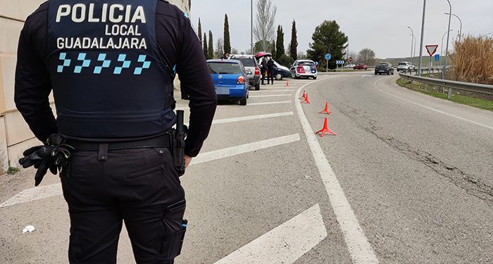 La Policía Local de Guadalajara sanciona a diez establecimientos e impone catorce denuncias por la celebración de fiestas en domicilios 1 La Policía Local de Guadalajara sanciona a diez establecimientos e impone catorce denuncias por la celebración de fiestas en domicilios