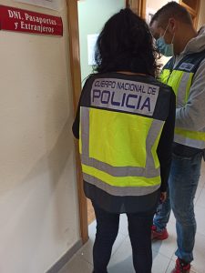La Policía Nacional refuerza el servicio para documentar a ciudadanos comunitarios que trabajen en campañas agrícolas de Guadalajara