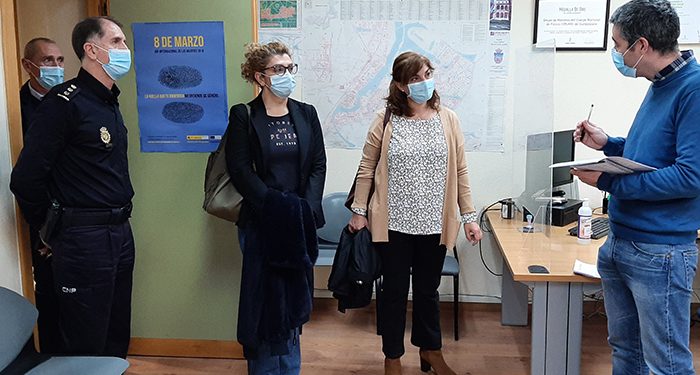 La subdelegada del Gobierno de Guadalajara visita la Unidad de Atención a la Familia y Mujer (UFAM) de la Policía Nacional