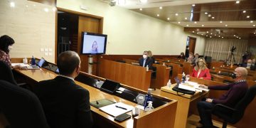 Las Cortes regionales organizan por primera vez en su historia un Pleno Institucional por el Día de la Mujer