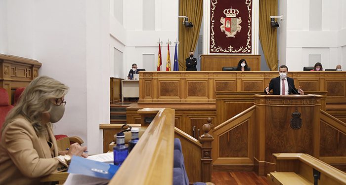 Las mejoras en la red de distribución de agua implican el corte del servicio en la zona de avenida Reyes Católicos este martes por la tarde 1 Las mejoras en la red de distribución de agua implican el corte del servicio en la zona de avenida Reyes Católicos este martes por la tarde