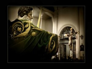 Madre, ahí tienes a tu hijo, de Cristina Díaz Chavarría, obra ganadora del XXI Concurso Fotográfico de la Soledad del Puente