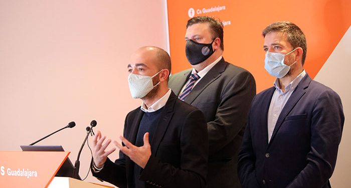 Marco: “A diferencia de los ayuntamientos del Corredor donde gobierna solo el PSOE, en este consistorio no se suben los impuestos” 1 Marco “A diferencia de los ayuntamientos del Corredor donde gobierna solo el PSOE, en este consistorio no se suben los impuestos”