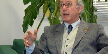 La UCLM lamenta la muerte del catedrático emérito Miguel Panadero, un hombre vinculado a la institución desde que se creó