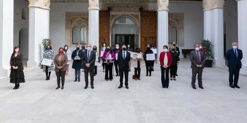 Page anuncia una nueva oferta pública de empleo para los años 2023 a 2027 con 10.000 plazas para sanitarios, docentes y el resto de la Administración