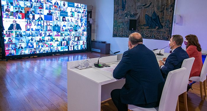 Page valora el diálogo y la voluntad de pacto para gobernar en Castilla-La Mancha con “perspectiva y estabilidad”