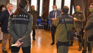 robles da la bienvenida a los agentes medioambientales que se incorporan a la plantilla de guadalajara