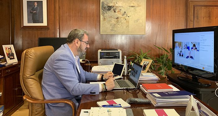 Robles se reúne con la Confederación Hidrográfica del Ebro para tratar cuestiones en torno a los cauces y planes de depuración