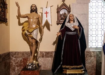 Veneración conjunta de San Juan Apóstol Evangelista y la V.H. de Nuestro Señor Resucitado y María Santísima del Amparo