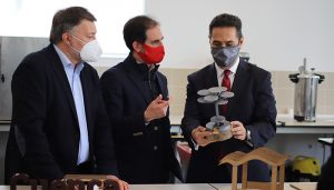 Vía Ágora, retador del proyecto UFIL, visita el Laboratorio Urbano en Bioeconomía Forestal de la UCLM