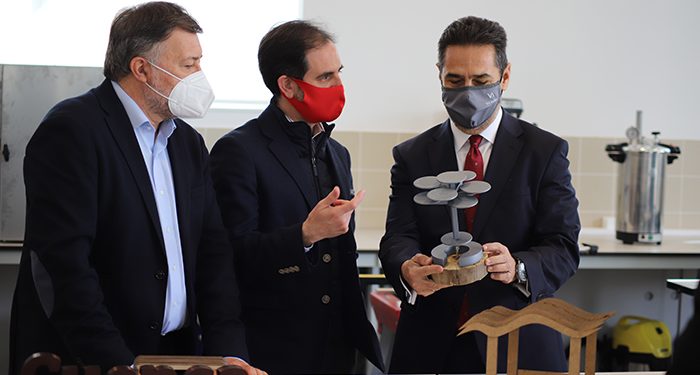 Vía Ágora, retador del proyecto UFIL, visita el Laboratorio Urbano en Bioeconomía Forestal de la UCLM