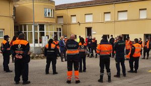 Voluntarios y voluntarias de las agrupaciones de Protección Civil aprenden técnicas para afrontar la búsqueda de personas en grandes áreas