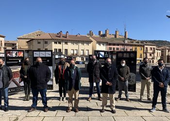 ´El Paseo de los Artesanos´ recala en la plaza de San Francisco de Molina de Aragón para acercar la artesanía hecha en Castilla-La Mancha