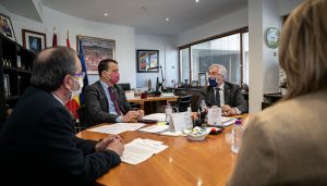 Aragón y Castilla-La Mancha acuerdan impulsar un cambio de la PAC en beneficio de la agricultura familiar y los profesionales