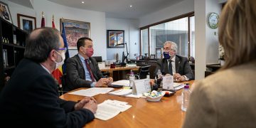 Aragón y Castilla-La Mancha acuerdan impulsar un cambio de la PAC en beneficio de la agricultura familiar y los profesionales