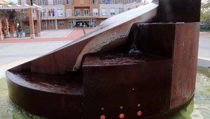 Cabanillas culmina los trabajos de recuperación de las fuentes ornamentales de la Plaza del Pueblo