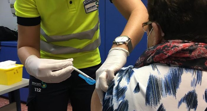 Castilla-La Mancha por encima de la media nacional en la vacunación contra el COVID-19 de personas mayores de 80 años 1 Castilla-La Mancha por encima de la media nacional en la vacunación contra el COVID-19 de personas mayores de 80 años