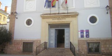 Cuatro centros educativos de Cuenca y siete de Guadalajara participan en la actividad de sensibilización en materia de igualdad “Leer el Quijote con gafas violeta”