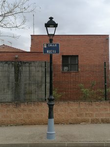El Ayuntamiento de Villanueva de la Torre repara las bases de casi un centenar de farolas