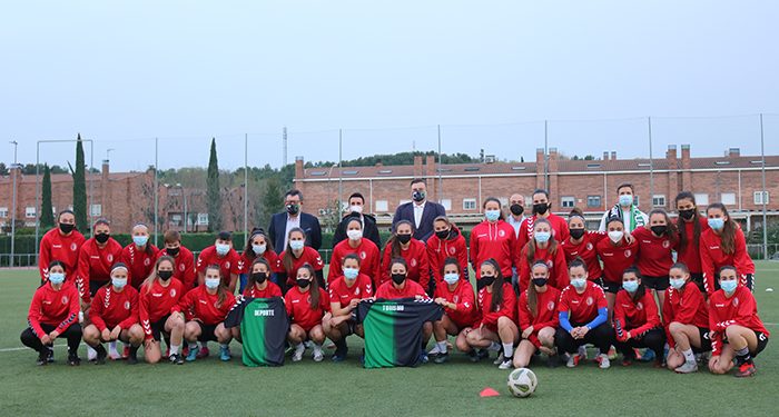 El Ayuntamiento y el Club Deportivo Dínamo Guadalajara trabajarán juntos para difundir la oferta turística de la ciudad 1 El Ayuntamiento y el Club Deportivo Dínamo Guadalajara trabajarán juntos para difundir la oferta turística de la ciudad