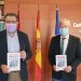 El consejero de Sanidad felicita la iniciativa de profesionales sanitarios de concienciar sobre el COVID-19 a los más pequeños a través de un libro comic 3 El consejero de Sanidad felicita la iniciativa de profesionales sanitarios de concienciar sobre el COVID-19 a los más pequeños a través de un libro comic