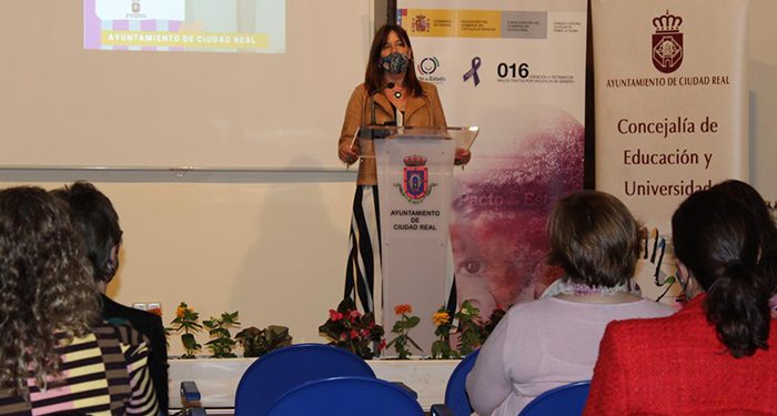 El Gobierno de Castilla-la Mancha reivindica el papel de los libros y la lectura en la formación de una ciudadanía crítica y libre