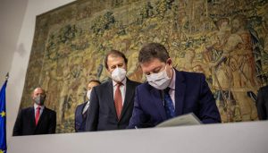 El Gobierno de Castilla-La Mancha y Espirituosos España suman fuerzas en su compromiso por un consumo responsable de alcohol en adultos y la ausencia en menores