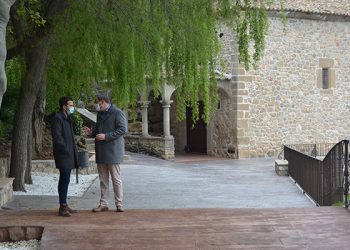 El Gobierno regional colabora con el Ayuntamiento de Alcocer en la adecuación del entorno de la ermita de Nuestra Señora del Espinar