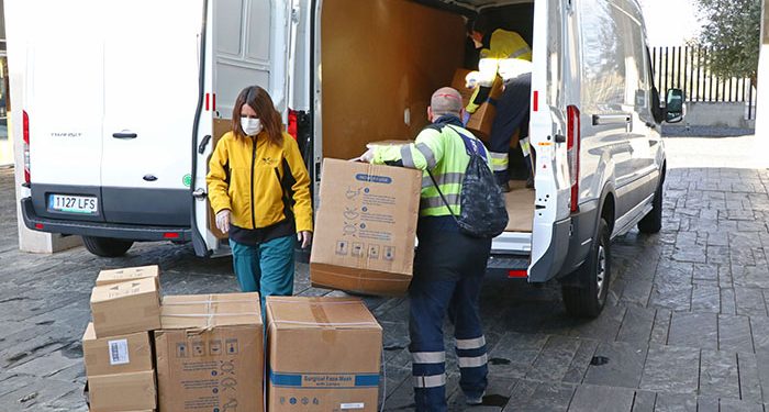 El Gobierno regional continúa distribuyendo artículos de protección en los centros sanitarios con más de 300.000 durante esta semana