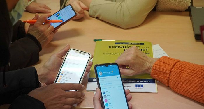 El Gobierno regional inicia la quinta edición del Programa CapacitaTIC+55 para formar en nuevas tecnologías a los mayores de 55 años