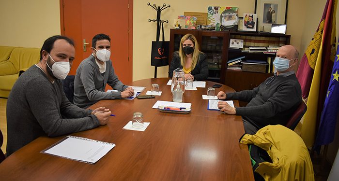 El Gobierno regional traslada a la Asociación de Usuarios del en AVE Cuenca su compromiso para trabajar y solicitar a RENFE mejoras en la alta velocidad