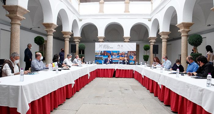 El Grupo de Ciudades Patrimonio avanza en estrategias comunes para homogeneizar la señalética Patrimonio Mundial 1 El Grupo de Ciudades Patrimonio avanza en estrategias comunes para homogeneizar la señalética Patrimonio Mundial