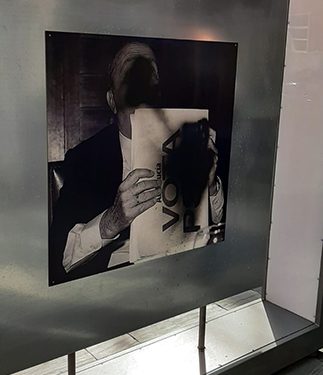 El Grupo Socialista condena expresiones de odio en un ataque vandálico contra la exposición ’50 fotografías con historia’ en Guadalajara en las que se aludía al PSOE