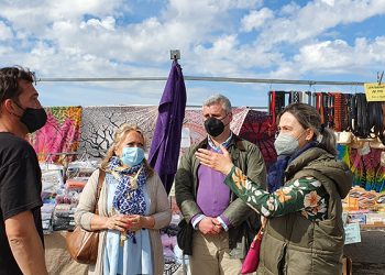 El PP apoya a los vendedores del mercadillo, que reclaman al Ayuntamiento de Azuqueca medidas para garantizar su derecho al trabajo