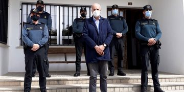 El subdelegado del Gobierno en Cuenca termina en el puesto de la Guardia Civil de Horcajo de Santiago su visita por todos los acuartelamientos de la provincia